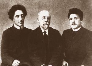 Слева направо: Александр Блок, Федор Солгуб, Георгий Чулков. 1910-е.