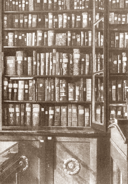 Шкафы в хранилище с рукописными книгами из собрания Н.П.Румянцева.