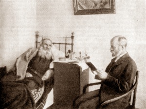 Толстой и Маковицкий. Ясная Поляна, 27 марта 1909 г.  Фотография В. Г. Черткова и Т. Тапселя 